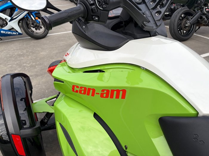 2015 BRP SPYDER RS-S SE5