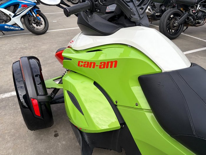 2015 BRP SPYDER RS-S SE5