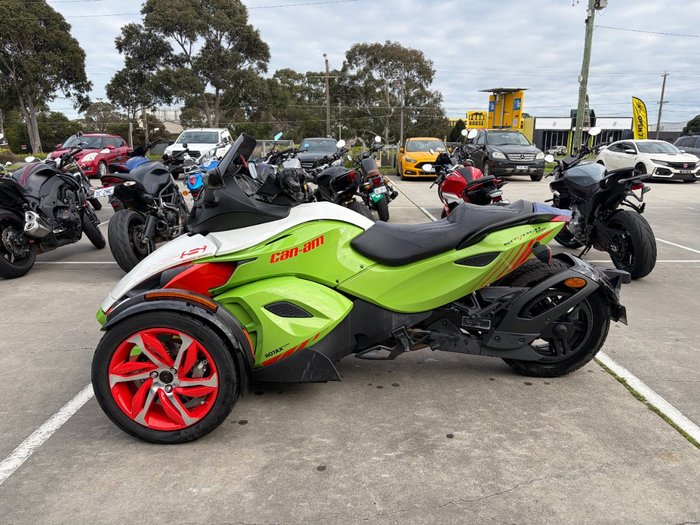 2015 BRP SPYDER RS-S SE5