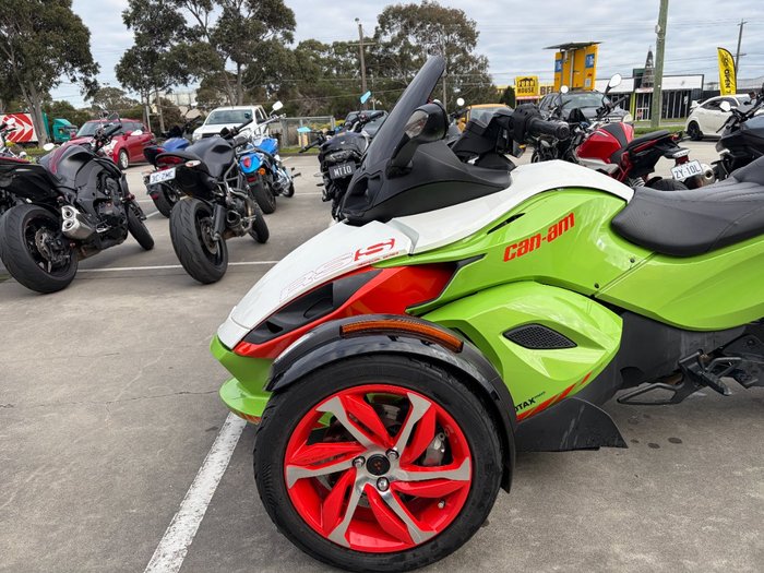 2015 BRP SPYDER RS-S SE5