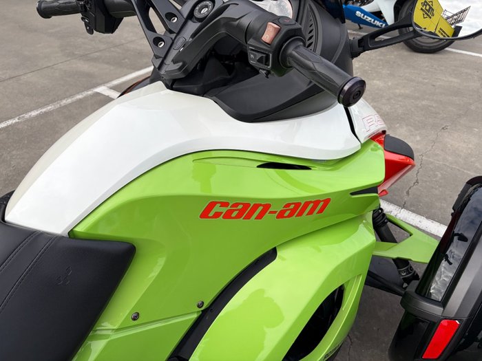 2015 BRP SPYDER RS-S SE5