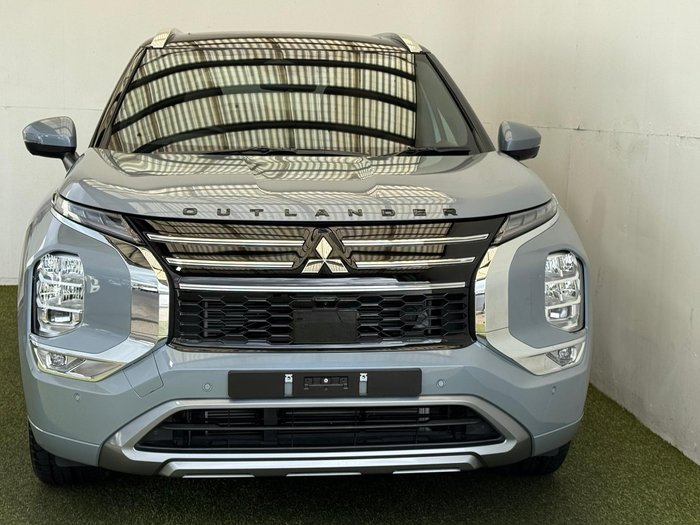 2025 Mitsubishi Outlander Exceed Tourer