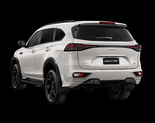 2026 ISUZU MU-X XT