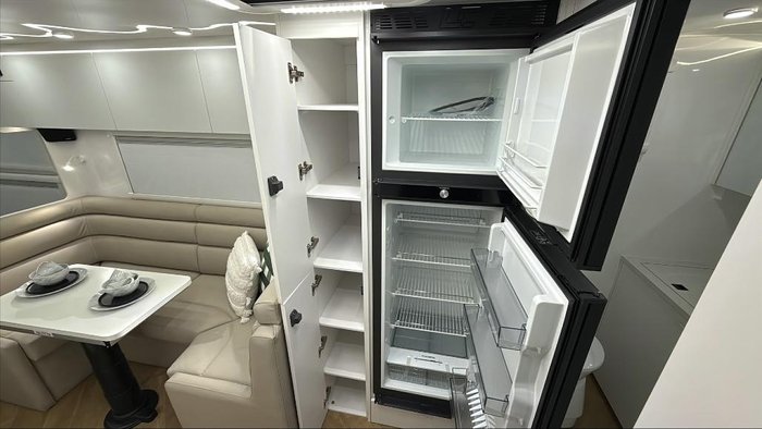 2026 Lotus Caravans Trooper 21'9 Tr219cl