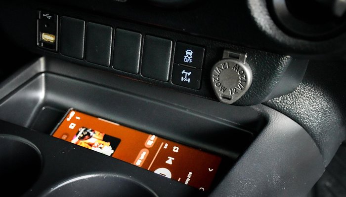 2023 Toyota Hilux SR