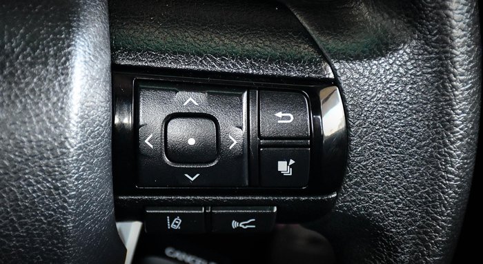 2023 Toyota Hilux SR