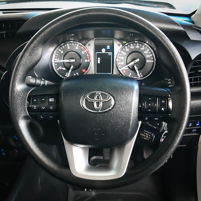 2023 Toyota Hilux SR