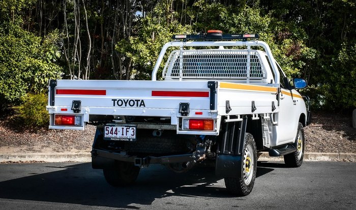 2023 Toyota Hilux SR