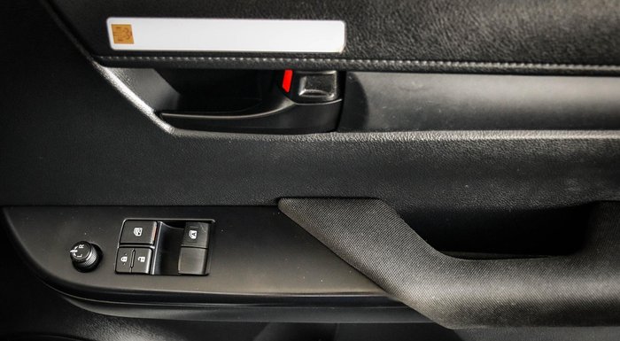2023 Toyota Hilux SR