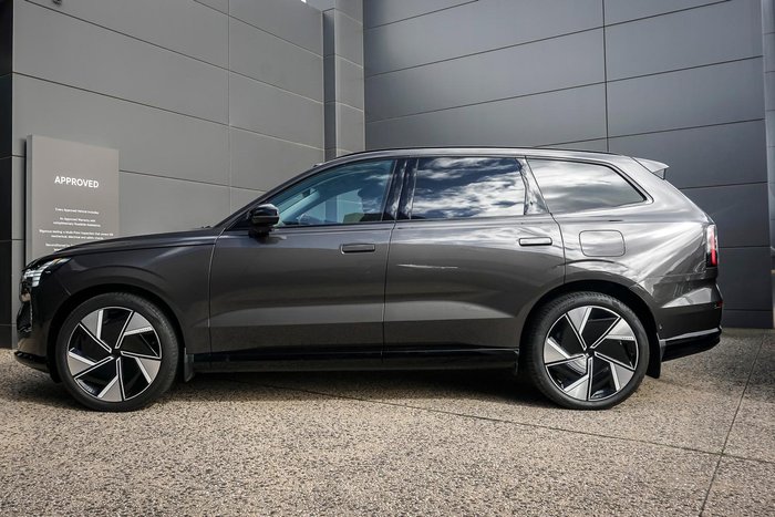 2024 Volvo EX90 Ultra Twin Motor Performance