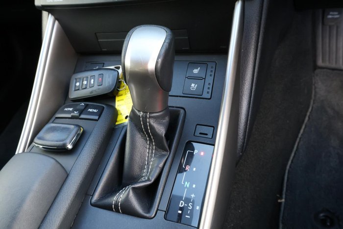 2016 Lexus IS 300h Luxury