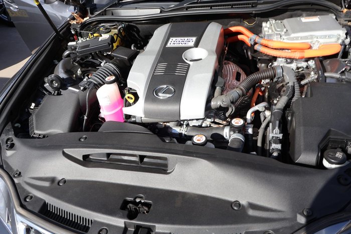 2016 Lexus IS 300h Luxury