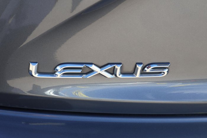 2016 Lexus IS 300h Luxury