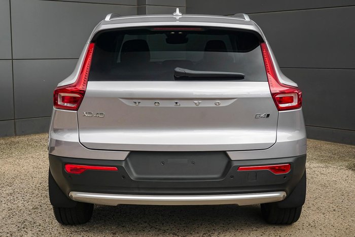 2025 Volvo XC40 Ultra B4 Bright