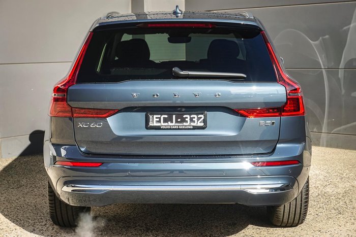 2026 Volvo XC60 Plus B5 Bright