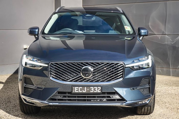 2026 Volvo XC60 Plus B5 Bright