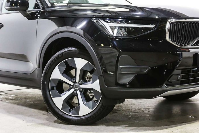 2024 Volvo XC40 Plus B4