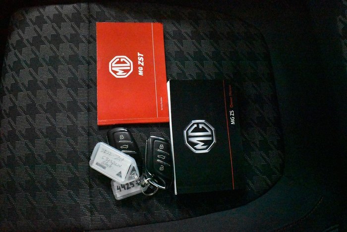 2022 MG ZST Core
