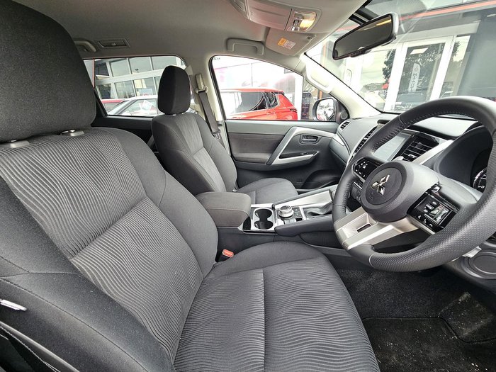 2024 Mitsubishi Pajero Sport GLS