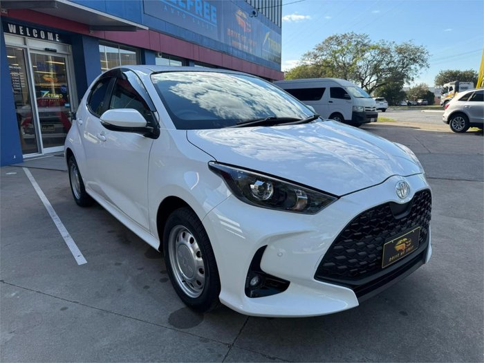 2025 Toyota Yaris Hybrid X