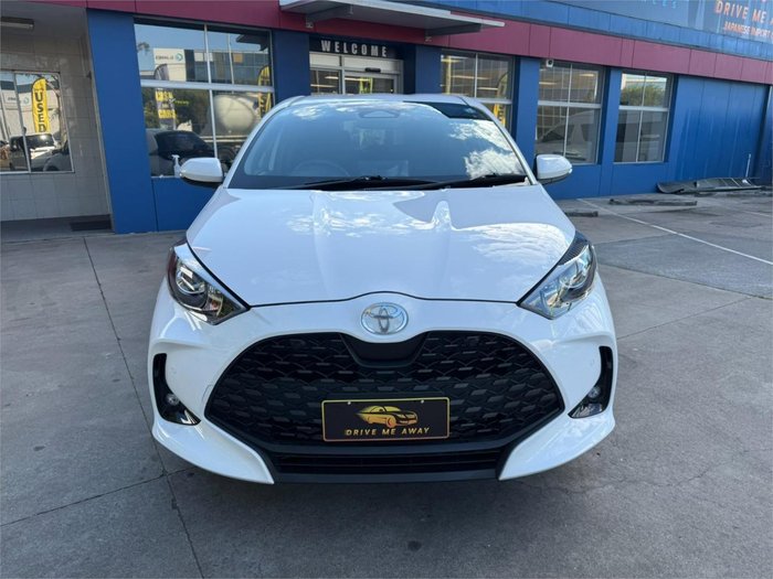 2025 Toyota Yaris Hybrid X