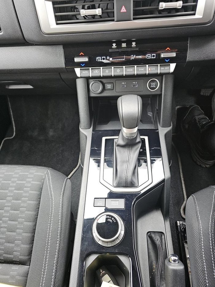 2025 Mitsubishi Triton GLS