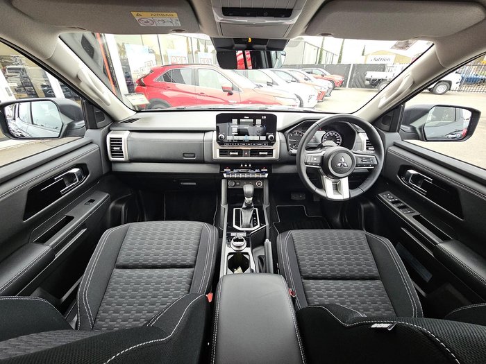2025 Mitsubishi Triton GLS