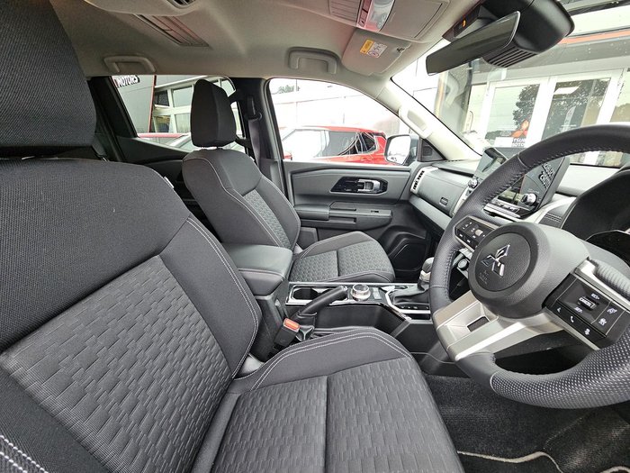 2025 Mitsubishi Triton GLS