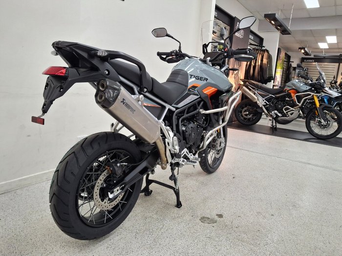 2027 Triumph TIGER 900 RALLY DESERT grey