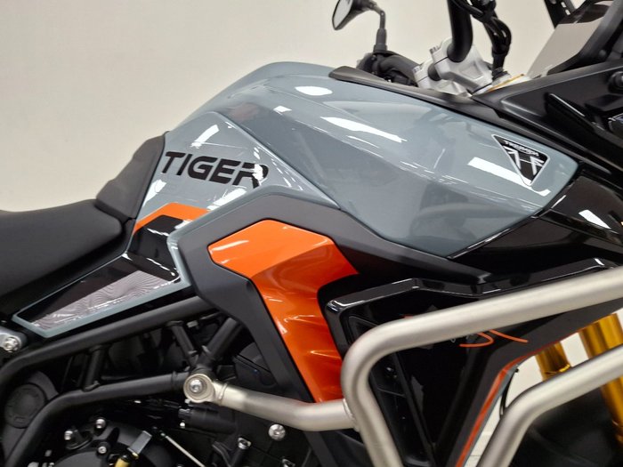 2027 Triumph TIGER 900 RALLY DESERT grey