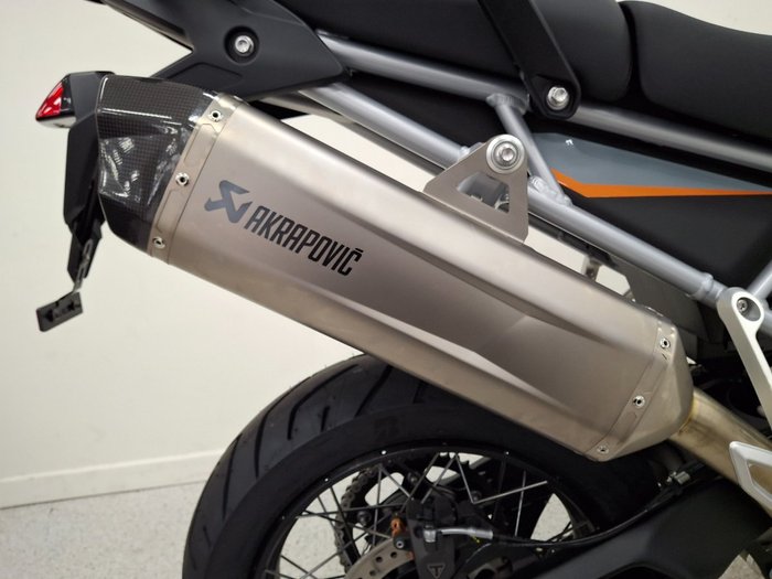 2027 Triumph TIGER 900 RALLY DESERT grey