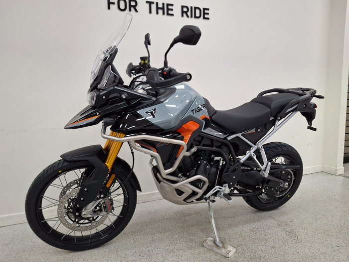 2027 Triumph TIGER 900 RALLY DESERT grey