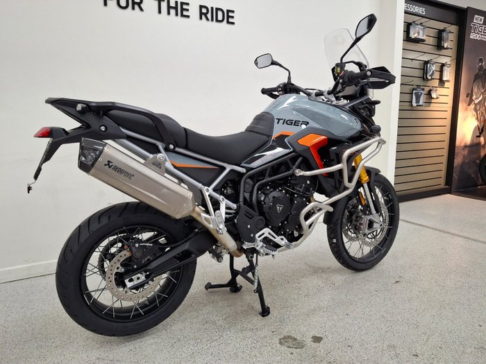 2027 Triumph TIGER 900 RALLY DESERT grey