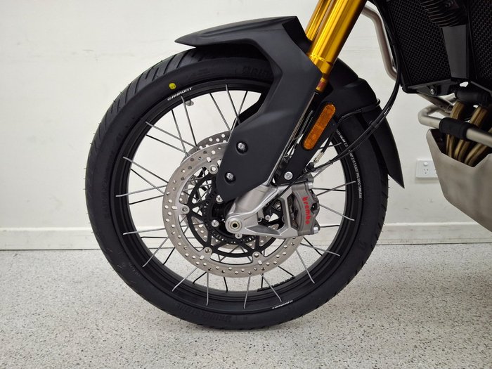 2027 Triumph TIGER 900 RALLY DESERT grey