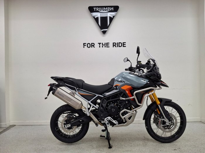 2027 Triumph TIGER 900 RALLY DESERT grey
