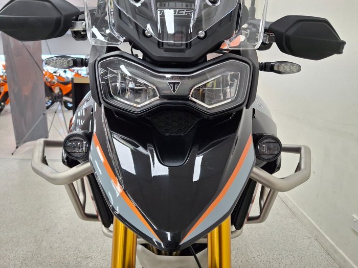 2027 Triumph TIGER 900 RALLY DESERT grey