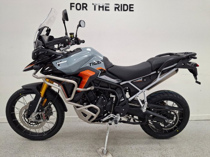 2027 Triumph TIGER 900 RALLY DESERT grey