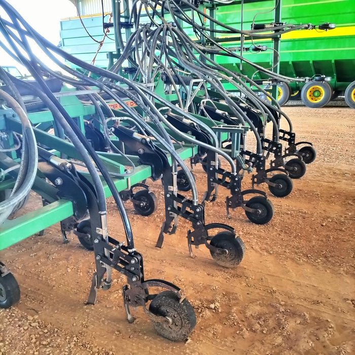 2011 Ausplow D300-61 & Simplicity 12000 Aircart TBT