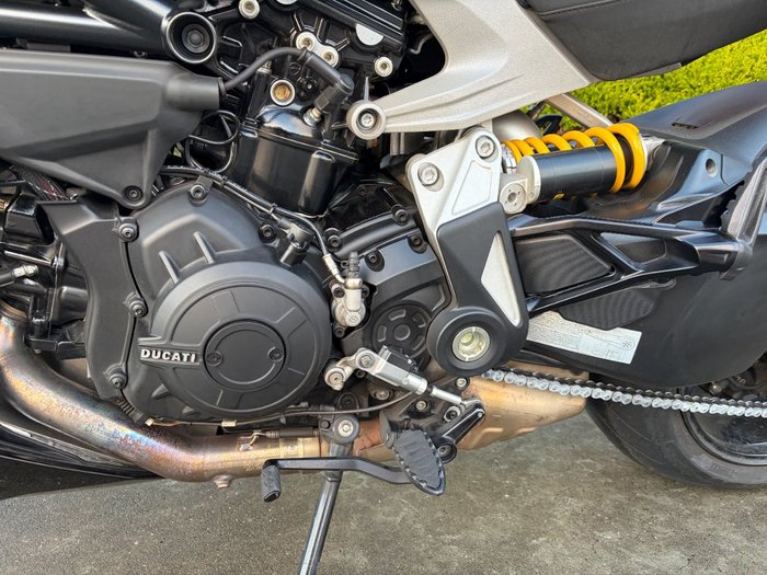 2019 DUCATI DIAVEL 1260 (SANDSTONE GREY) Grey
