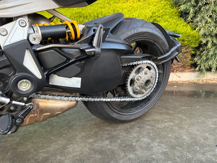2019 DUCATI DIAVEL 1260 (SANDSTONE GREY) Grey