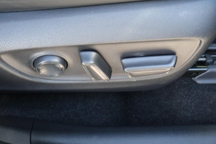 2019 Toyota RAV4 Cruiser