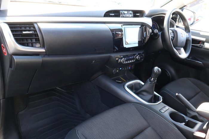 2018 Toyota Hilux SR5