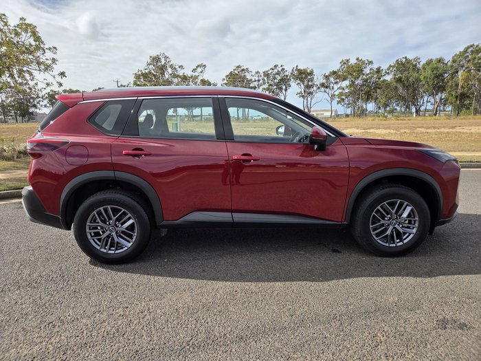 2025 Nissan X-TRAIL ST