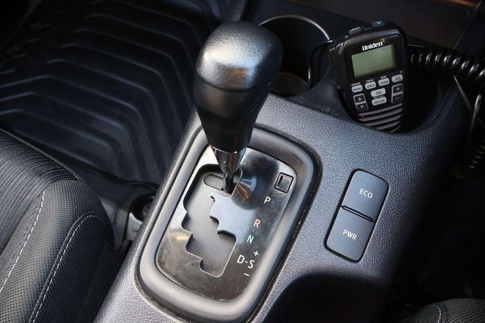 2022 Toyota Hilux SR