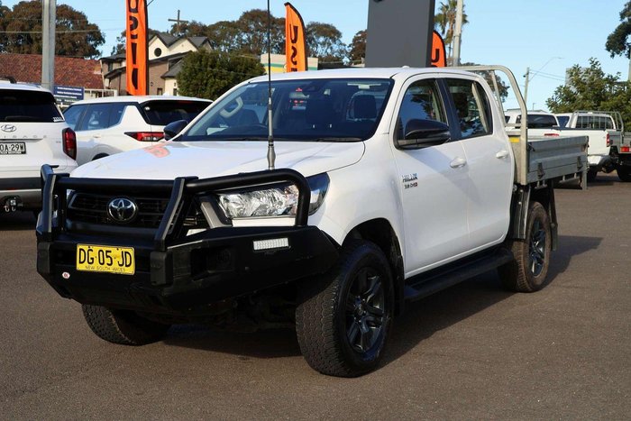 2022 Toyota Hilux SR