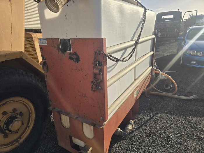 Ditch Witch Mixing Tanks x 2 MM9