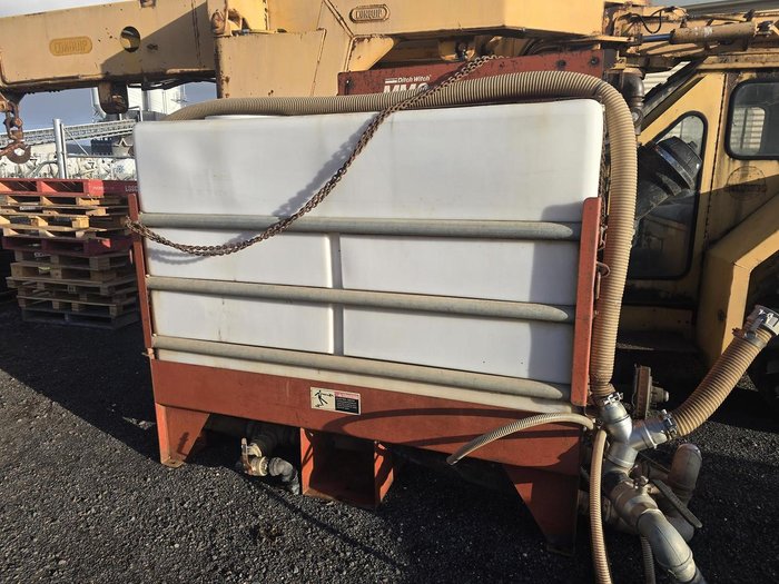 Ditch Witch Mixing Tanks x 2 MM9