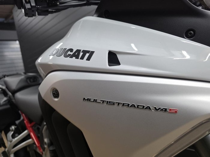 2022 DUCATI MULTISTRADA V4 S SPORT White