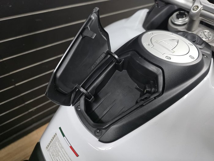 2022 DUCATI MULTISTRADA V4 S SPORT White