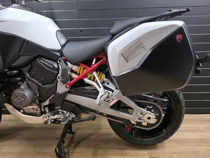 2022 DUCATI MULTISTRADA V4 S SPORT White